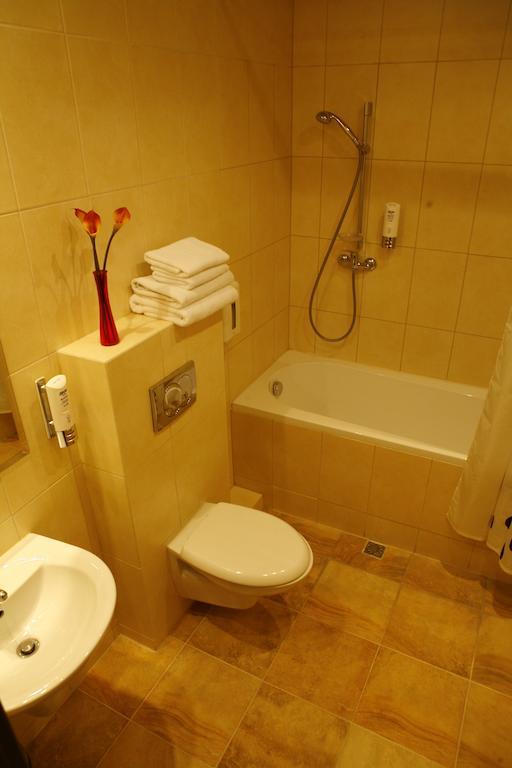 Hotel Zorza Namyslow Bilik gambar