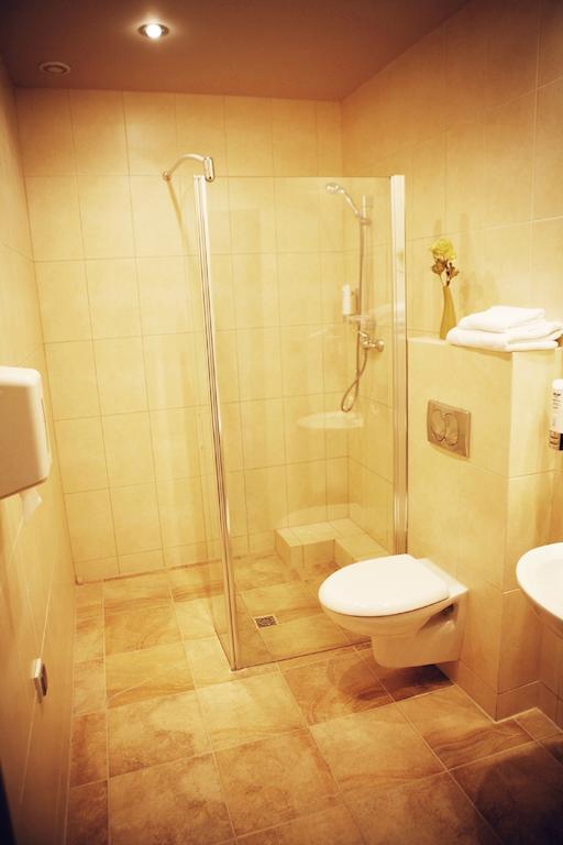 Hotel Zorza Namyslow Bilik gambar