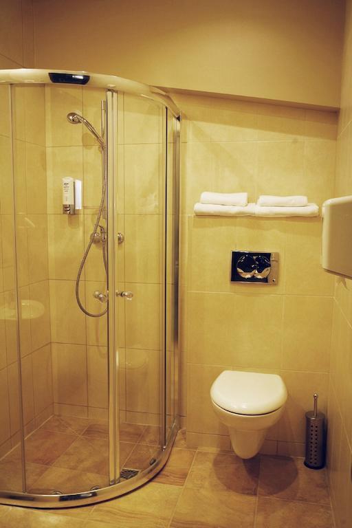 Hotel Zorza Namyslow Bilik gambar
