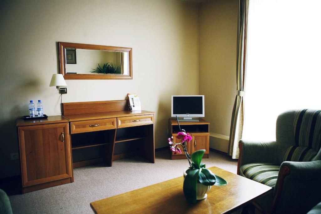 Hotel Zorza Namyslow Bilik gambar