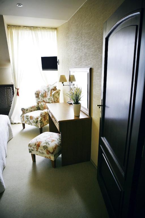 Hotel Zorza Namyslow Bilik gambar