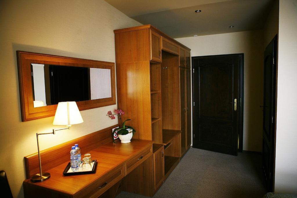 Hotel Zorza Namyslow Bilik gambar