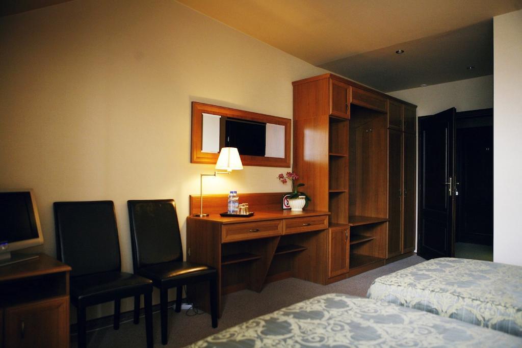 Hotel Zorza Namyslow Bilik gambar