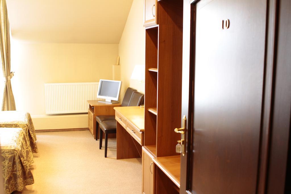 Hotel Zorza Namyslow Bilik gambar